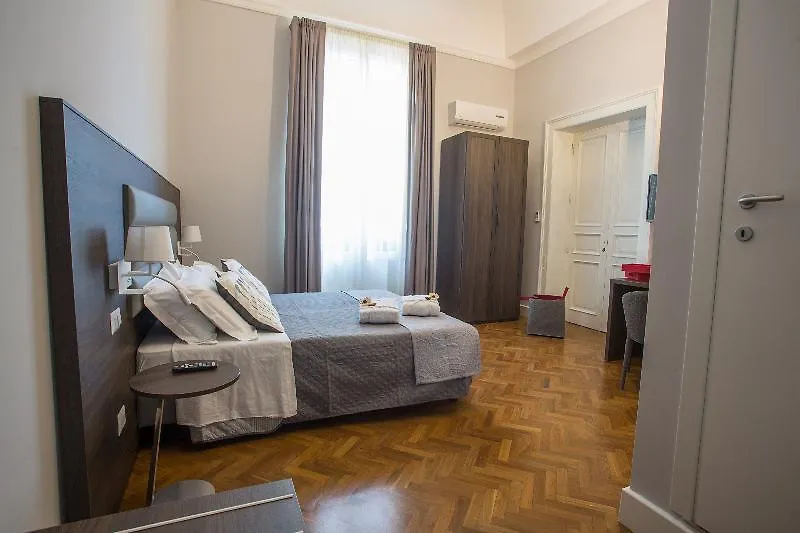 Re Vittorio De Luxe Panzió Messina Olaszország