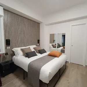 Regina 381 Bed & Breakfast